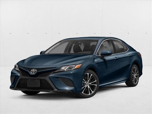 Used 2018 Toyota Camry SE FWD image 1
