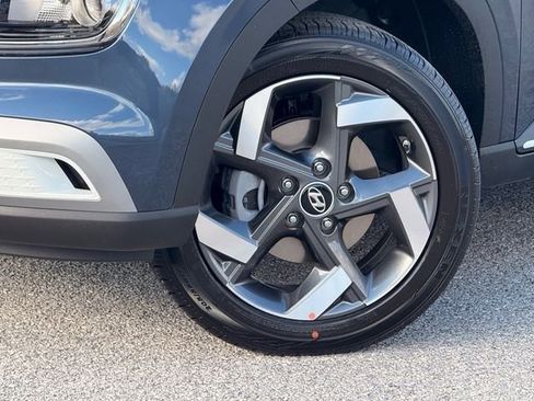 New 2026 Hyundai Venue SEL FWD image 25