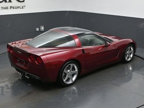 Used 2007 Chevrolet Corvette Coupe w/ Preferred Equipment Group RWD image 45