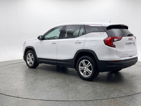 Used 2024 GMC Terrain SLE FWD image 6