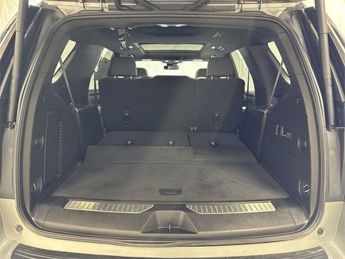 Used 2023 Chevrolet Tahoe Z71 w/ Z71 Off-Road Package image 28