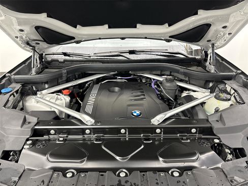 Used 2024 BMW X5 xDrive40i w/ Premium Package image 20