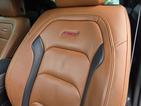 Used 2018 Chevrolet Camaro SS RWD image 15