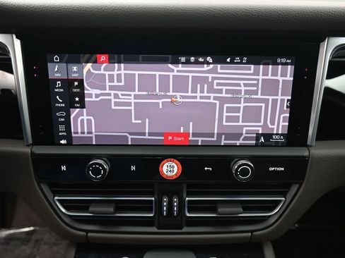 Certified 2026 Porsche Macan Turbo AWD/4WD image 21