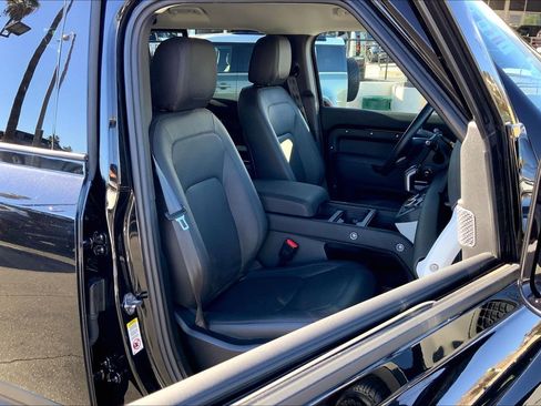 Used 2024 Land Rover Defender 110 S image 7