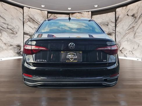 Used 2022 Volkswagen Jetta SE image 7