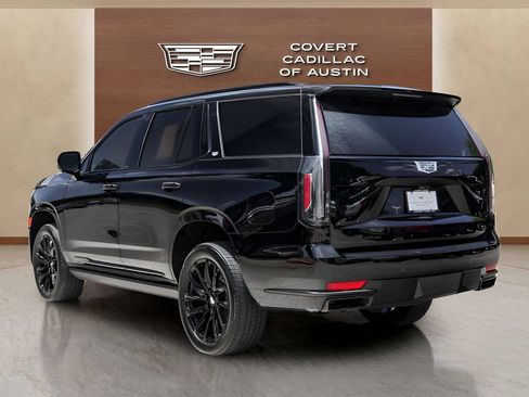Certified 2024 Cadillac Escalade Sport Platinum w/ LPO, ONYX Package AWD/4WD image 3