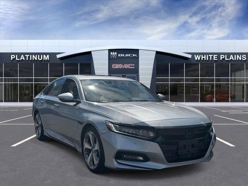 Used 2018 Honda Accord Touring image 1