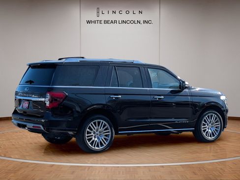 Used 2023 Ford Expedition Platinum image 6