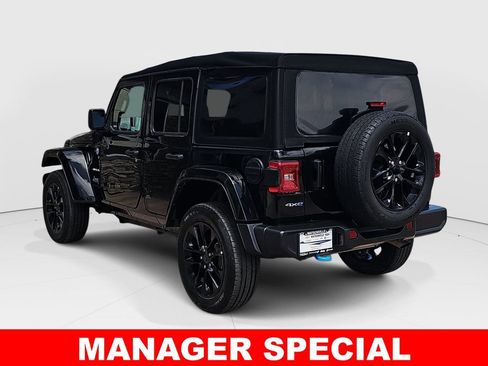 Used 2024 Jeep Wrangler Unlimited Sahara AWD/4WD image 5
