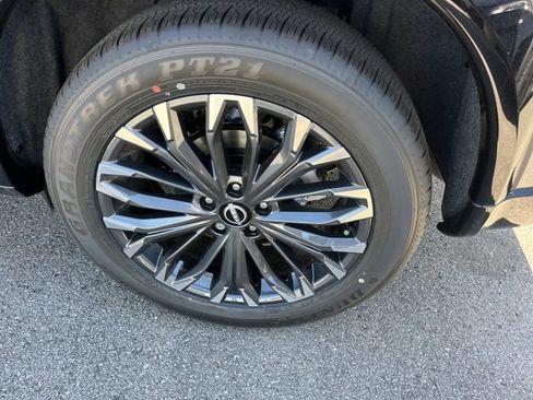New 2026 Nissan Rogue Platinum AWD/4WD image 11