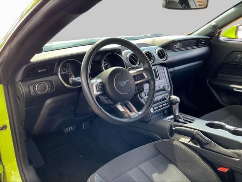 Used 2020 Ford Mustang Coupe RWD image 16