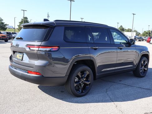 New 2025 Jeep Grand Cherokee L Altitude image 5