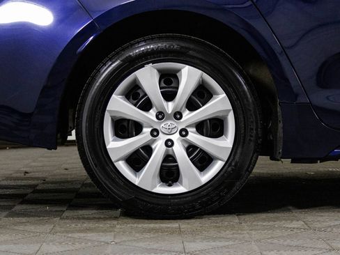 Used 2023 Toyota Corolla LE image 40