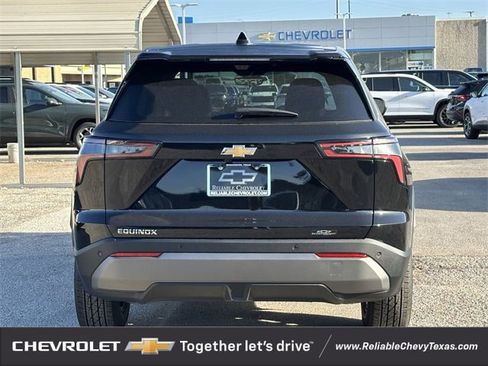 New 2026 Chevrolet Equinox LT w/ Convenience Package II image 5
