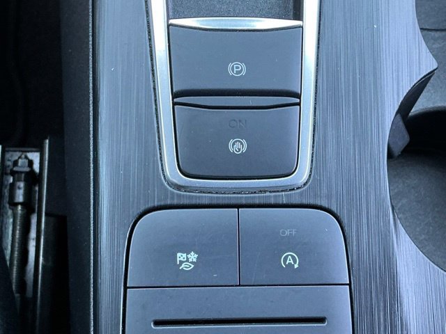 Used 2025 Ford Escape ST-Line Select AWD/4WD image 32