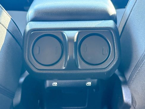 Used 2021 Jeep Wrangler Unlimited Sport image 21