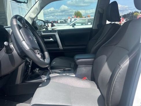 Used 2019 Toyota 4Runner SR5 Premium image 5