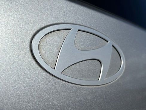 Used 2024 Hyundai Santa Fe Limited image 16