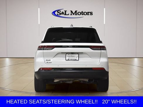 Used 2023 Jeep Grand Cherokee Altitude AWD/4WD image 7
