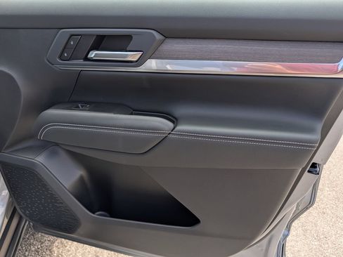 New 2026 GMC Terrain Denali w/ LPO, Floor Liner Package AWD/4WD image 35
