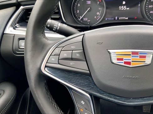 Used 2025 Cadillac XT5 Premium Luxury w/ Technology Package AWD/4WD image 19
