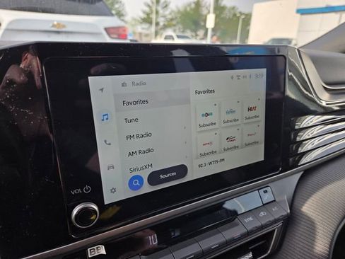 Used 2025 Toyota Camry SE image 10