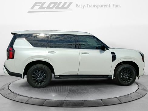 Used 2025 Nissan Armada SV AWD/4WD image 8