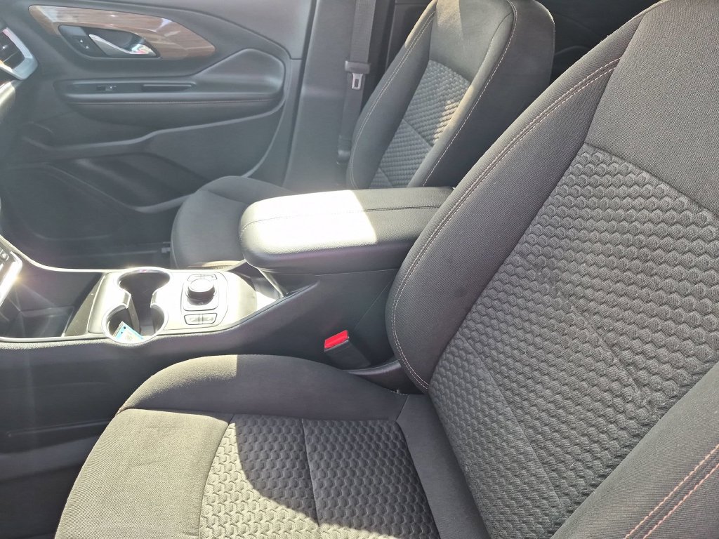Used 2019 GMC Terrain SLE w/ Driver Convenience Package AWD/4WD image 16