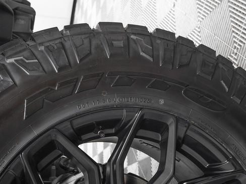Used 2024 Ford Bronco Raptor AWD/4WD image 31
