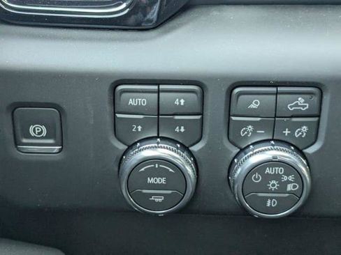 New 2026 GMC Sierra 1500 AT4 w/ AT4 Premium Package image 29