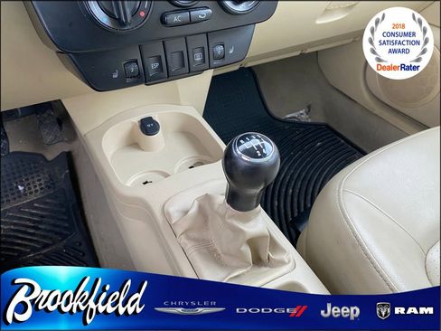 Used 2010 Volkswagen Beetle Coupe image 17