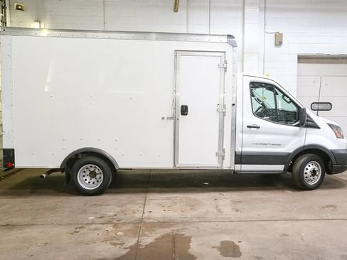 Used 2022 Ford Transit 350 DRW RWD image 7