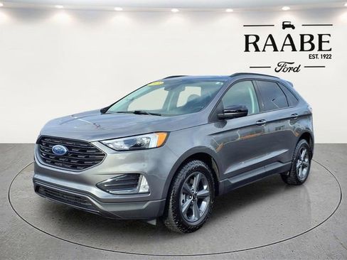 Used 2023 Ford Edge SEL w/ Sport Appearance Package image 3