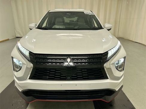Used 2024 Mitsubishi Eclipse Cross SEL image 3