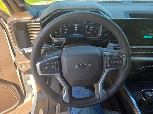 New 2026 Chevrolet Silverado 1500 RST w/ Redline Edition AWD/4WD image 11