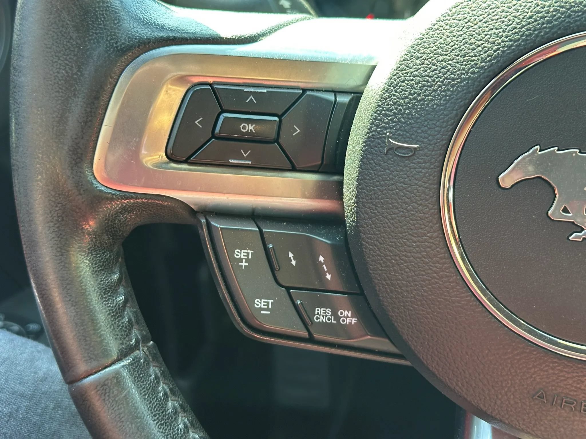Used 2017 Ford Mustang Premium RWD image 26