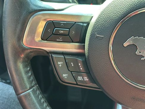 Used 2017 Ford Mustang Premium RWD image 26