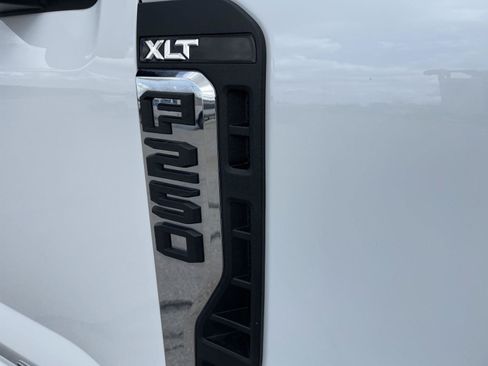 Used 2025 Ford F250 XLT w/ FX4 Off-Road Package AWD/4WD image 37