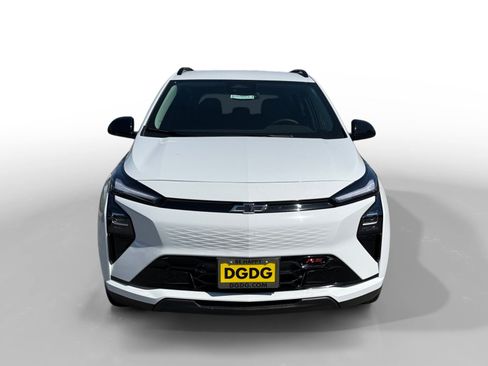 Used 2027 Chevrolet Bolt RS w/ LPO, All-Weather Package FWD image 8