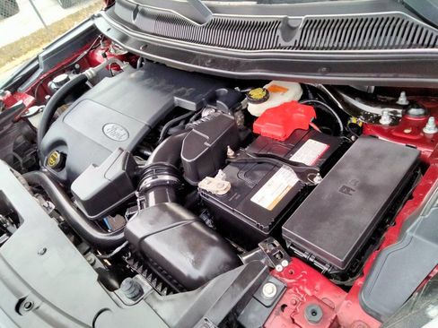 Used 2015 Ford Explorer XLT w/ Equipment Group 202A image 26