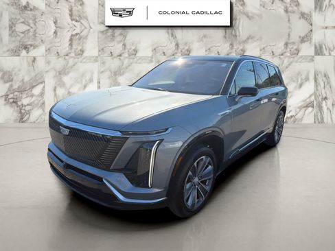 Used 2026 Cadillac Vistiq Luxury AWD/4WD image 1
