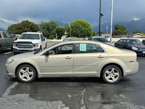 Used 2009 Chevrolet Malibu LS FWD image 8