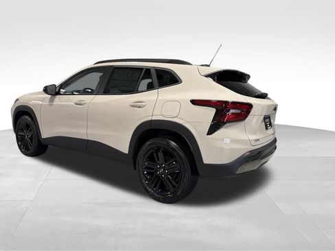 New 2026 Chevrolet Trax ACTIV w/ Sunroof Package FWD image 36