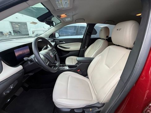 Used 2024 Buick Encore GX Sport Touring image 14