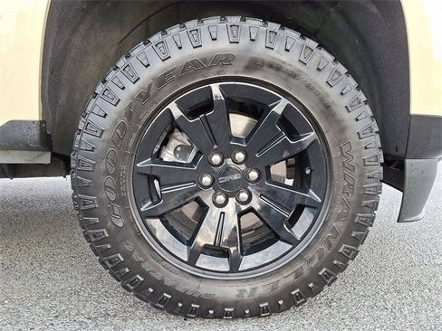 Used 2022 GMC Canyon AT4 image 11