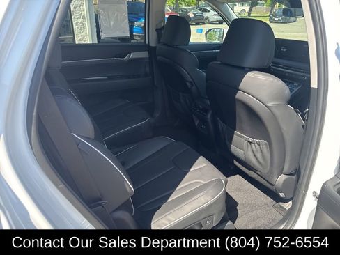 Used 2023 Hyundai Palisade SEL image 16