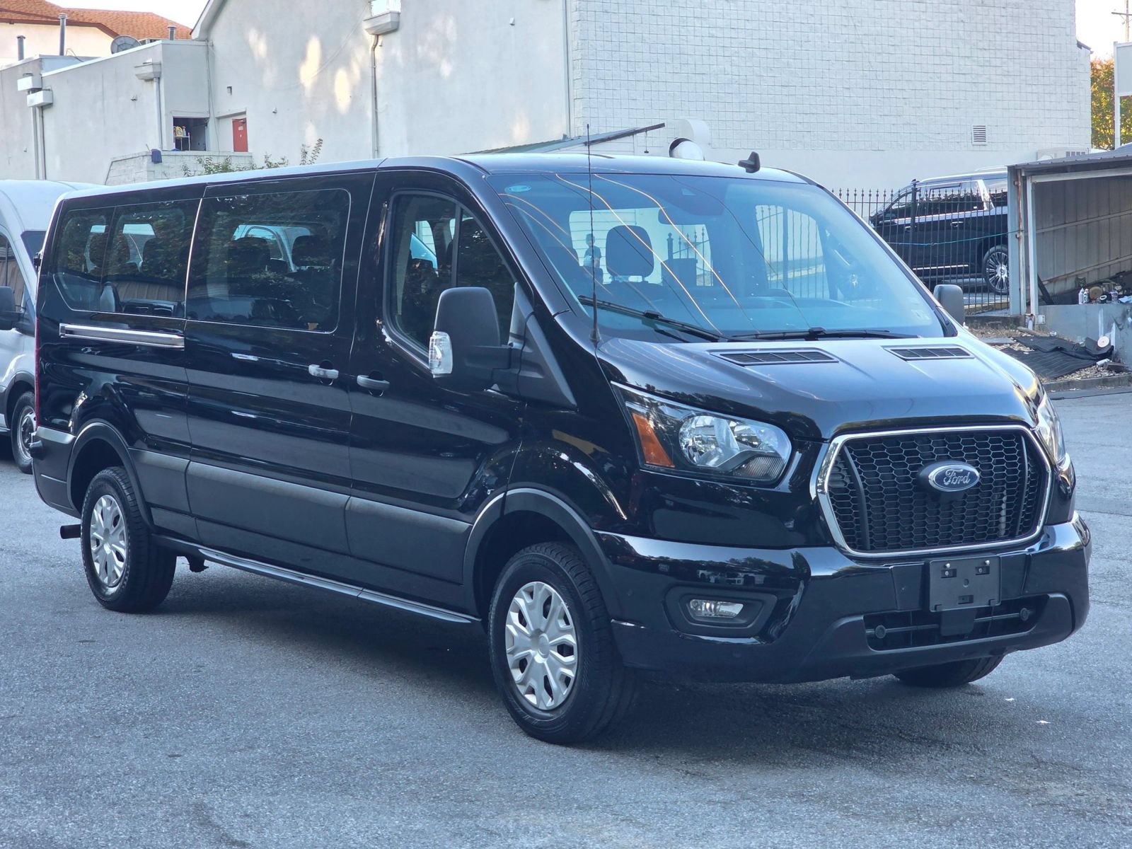 Used 2024 Ford Transit 350 XLT RWD image 9