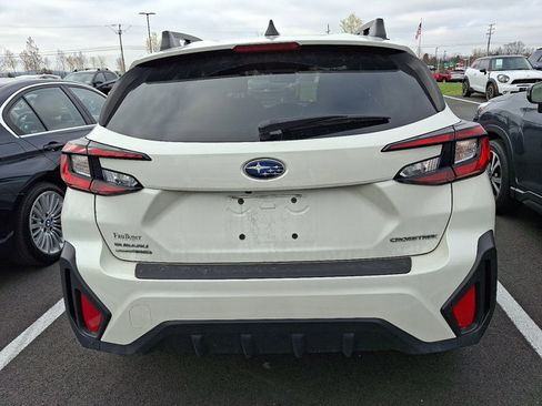 Certified 2024 Subaru Crosstrek 2.0i Premium image 5
