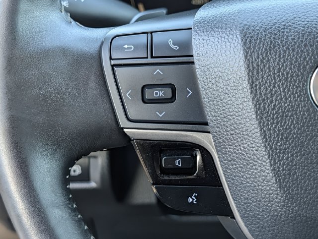 Used 2025 Toyota Camry SE w/ Multimedia Upgrade Package FWD image 20